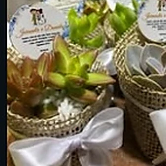 Fita branca — Lembrancinha da Floricultura Cantinho da Suculenta